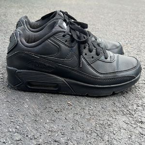 Black Nike Air Max
